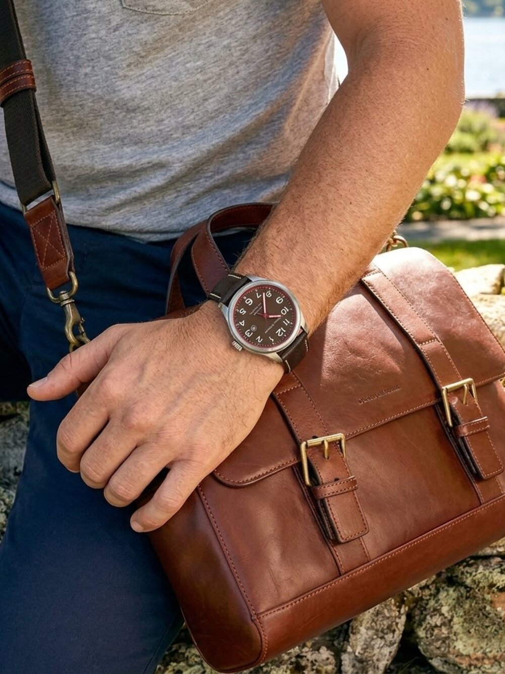 New, Dooney & Bourke Large Faced Mariner Leather Swiss Made Watch, Unisex - Picture 1 of 15
